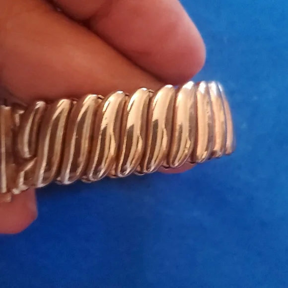 Cameo Bracelet - Picture 4 of 6